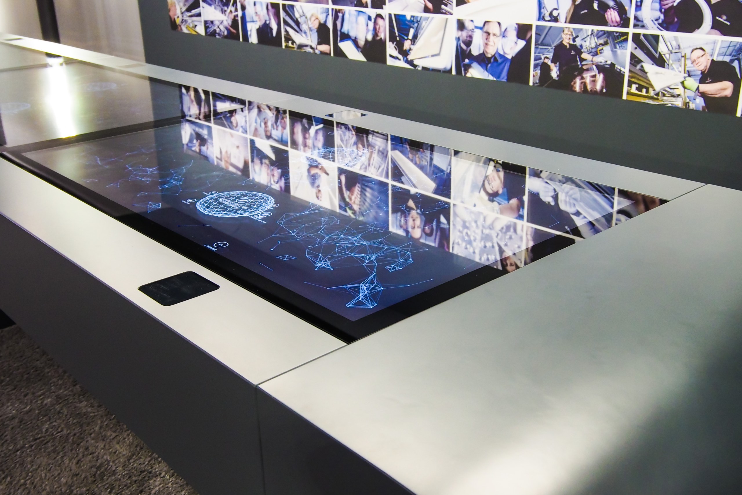 trilux unity multitouch table close up